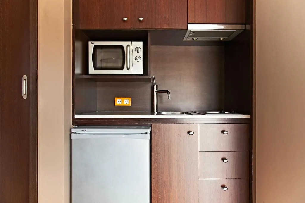 Castelldefels Suites 0*,